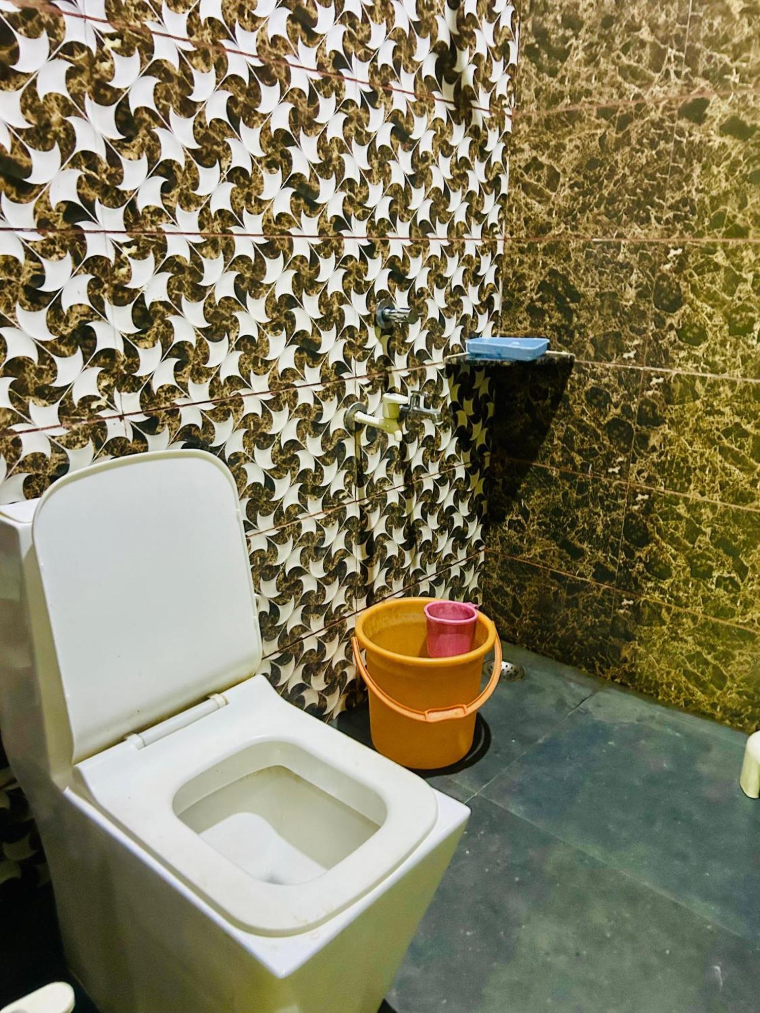 Milan Hotel & Restaurant Sikar Экстерьер фото