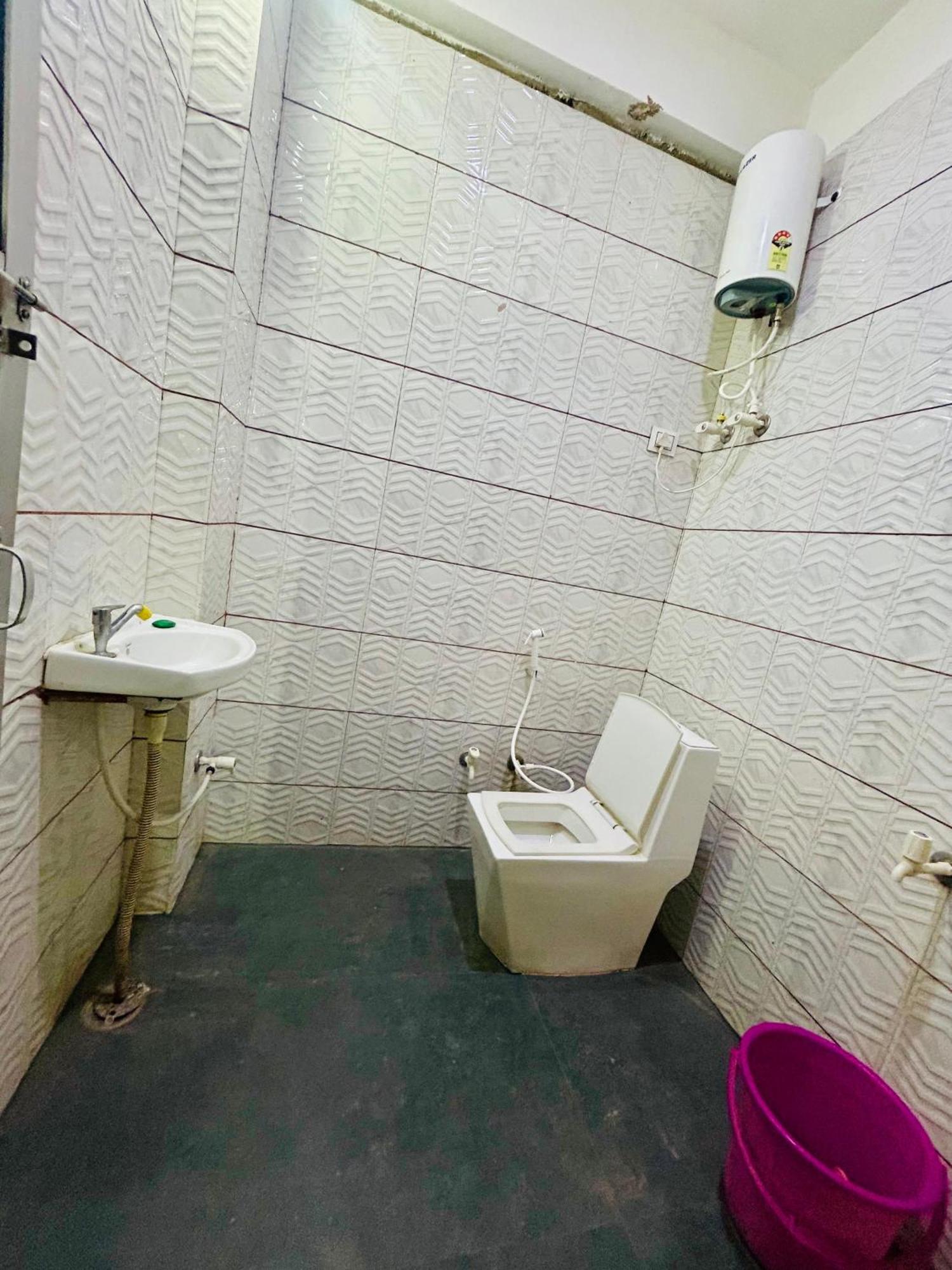 Milan Hotel & Restaurant Sikar Экстерьер фото