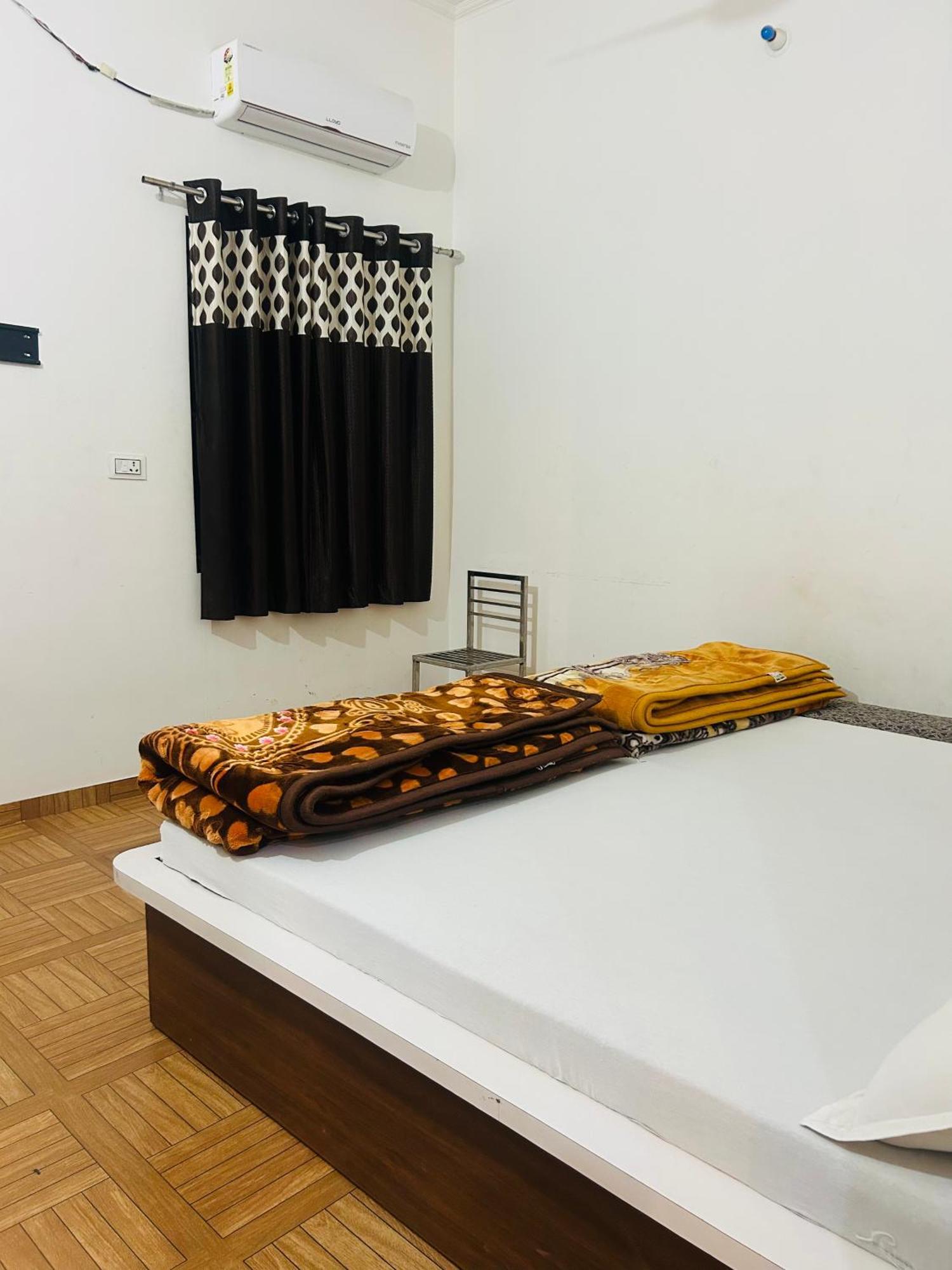 Milan Hotel & Restaurant Sikar Экстерьер фото