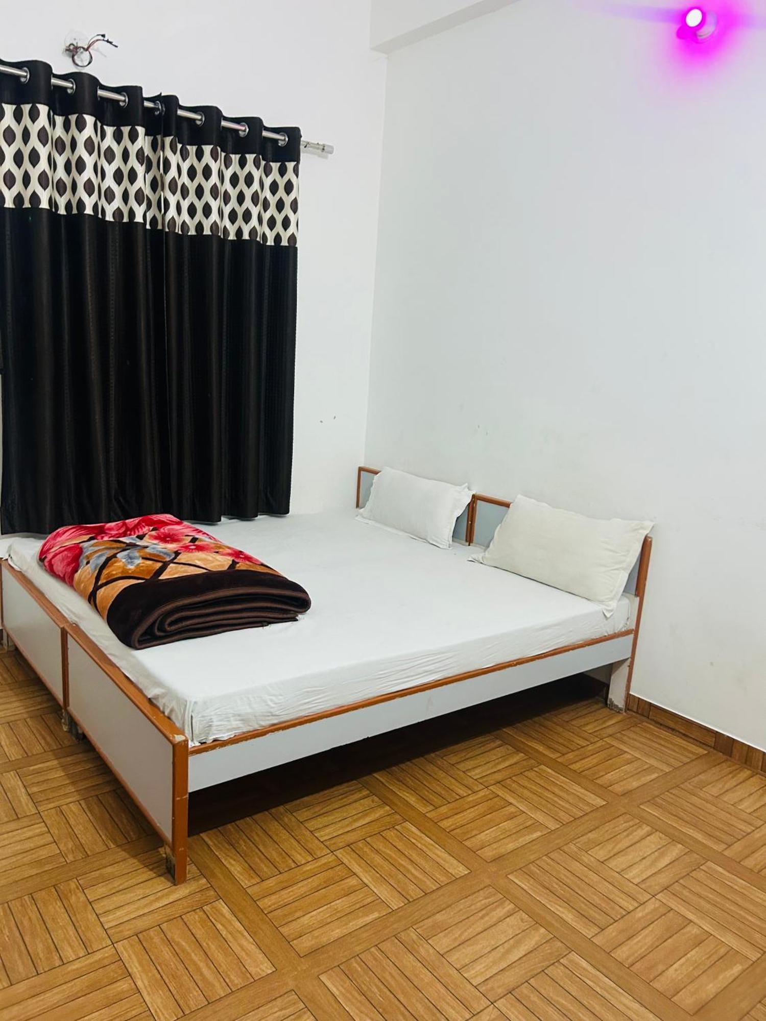 Milan Hotel & Restaurant Sikar Экстерьер фото