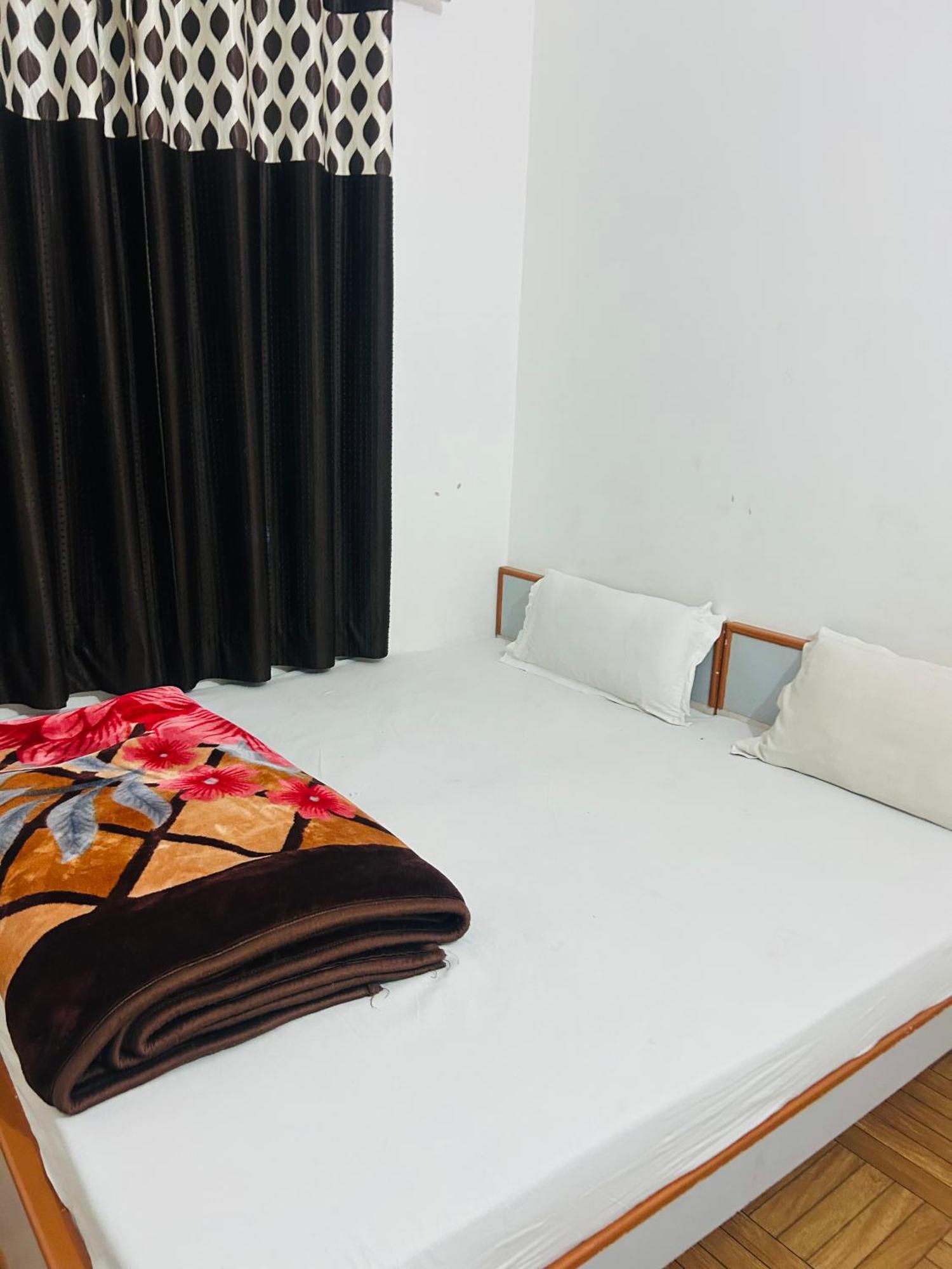 Milan Hotel & Restaurant Sikar Экстерьер фото